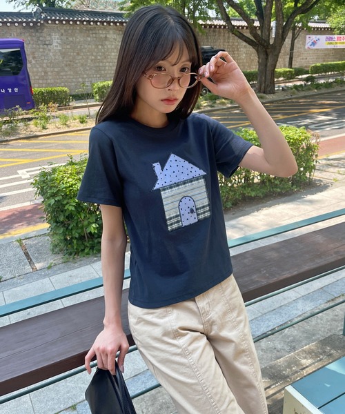 UNE MANSION(ユヌマンション)の「ユニークスターホーム刺繍半袖Tシャツカットソー(Tシャツ/カットソー・レディース・ネイビー/ホワイト・FREE)」の2枚目の写真