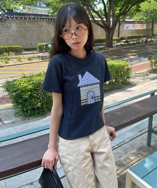 UNE MANSION(ユヌマンション)の「ユニークスターホーム刺繍半袖Tシャツカットソー(Tシャツ/カットソー・レディース・ネイビー/ホワイト・FREE)」の18枚目の写真