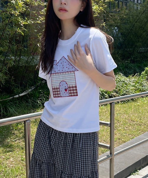 UNE MANSION(ユヌマンション)の「ユニークスターホーム刺繍半袖Tシャツカットソー(Tシャツ/カットソー・レディース・ネイビー/ホワイト・FREE)」の9枚目の写真