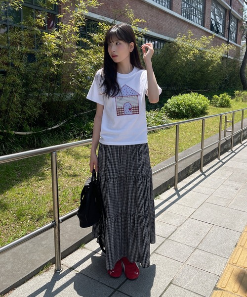 UNE MANSION(ユヌマンション)の「ユニークスターホーム刺繍半袖Tシャツカットソー(Tシャツ/カットソー・レディース・ネイビー/ホワイト・FREE)」の4枚目の写真