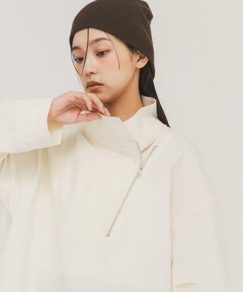 KBF（ケイビーエフ）の「スラントZIPアノラック（その他アウター・レディース・ボルドー/アイボリー・ONE）」の3枚目の写真