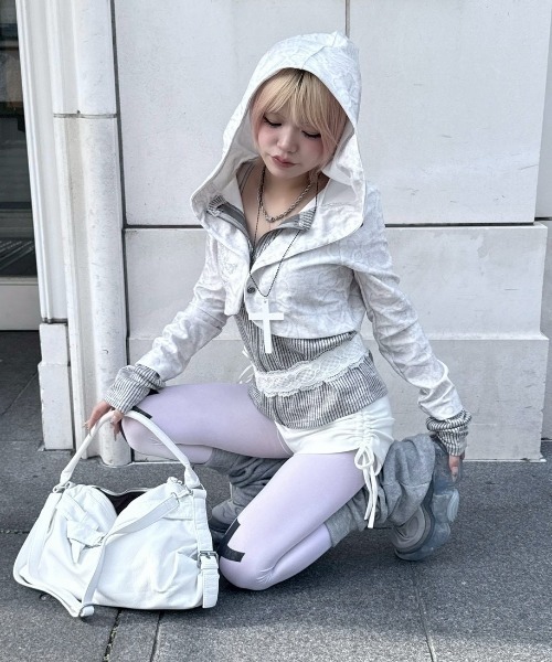 Never mind the XU / Chikashitsu+（ネバーマインド ザ エックスユー / チカシツプラス）の「【nmtc+】2way belt vintage shoulder Bag / 【エヌエムティーシープラス】ツーウェイベルトビンテージショルダーバッグ（ショルダーバッグ・メンズ・ブラック/ホワイト/ブラック系その他/シルバー・ONE SIZE）」の20枚目の写真