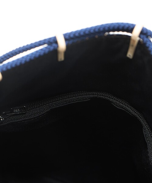 UNITED ARROWS（ユナイテッドアローズ）の「＜印傳屋上原勇七＞合切袋M/紗綾形（ショルダーバッグ・メンズ・その他1・FREE）」の9枚目の写真