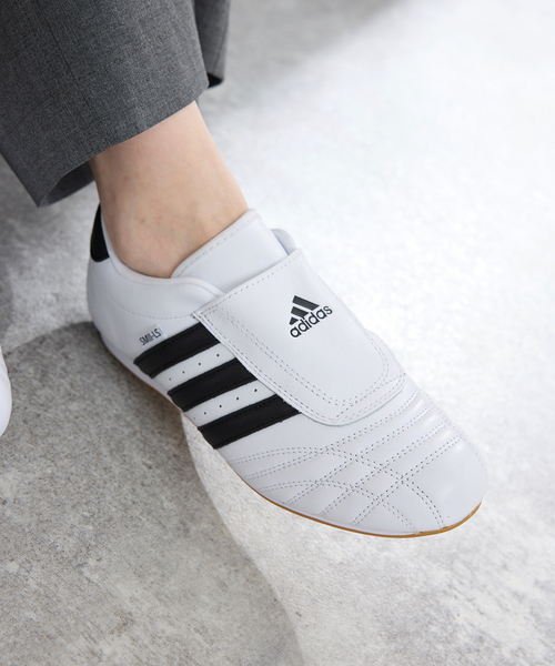 IENA（イエナ）の「adidas originals/アディダス オリジナルス TAEKWONDO W スニーカー JQ4774（スニーカー・レディース・ホワイト・23.5cm/23cm/25cm/24.5cm/24cm）」の3枚目の写真