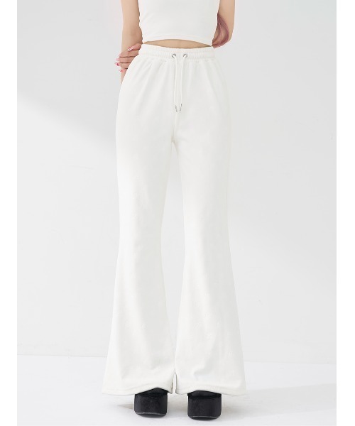 Darich(ダーリッチ)の「シグネチャーDRベロアフレアパンツ(その他パンツ・レディース・ホワイト/ベビーピンク/ブラック・FREE)」の1枚目の写真