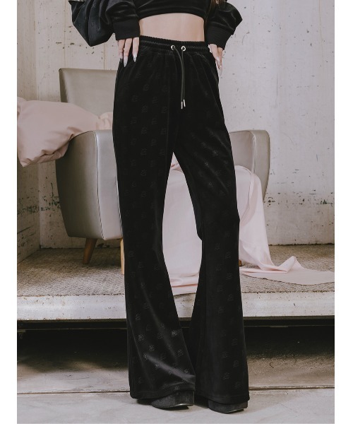 Darich(ダーリッチ)の「シグネチャーDRベロアフレアパンツ(その他パンツ・レディース・ホワイト/ベビーピンク/ブラック・FREE)」の2枚目の写真