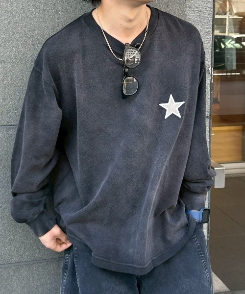 CONVERSE TOKYO(コンバーストウキョウ)の「PIGMENT DYED PATCH LONGSLEEVE TEE(Tシャツ/カットソー・レディース・レッド/ホワイト/ブラック・SMALL/MEDIUM)」の3枚目の写真