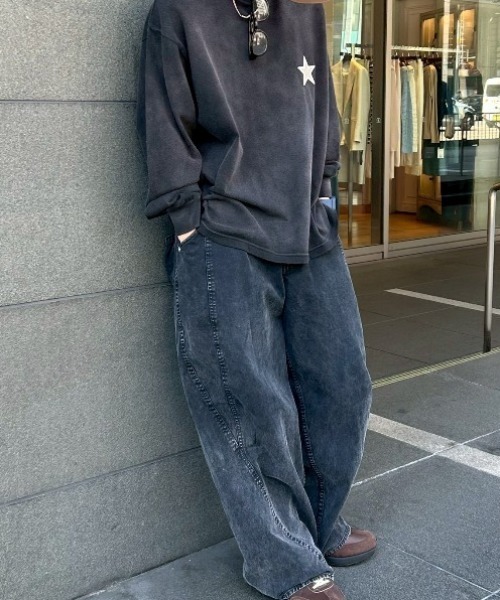 CONVERSE TOKYO(コンバーストウキョウ)の「PIGMENT DYED PATCH LONGSLEEVE TEE(Tシャツ/カットソー・レディース・レッド/ホワイト/ブラック・SMALL/MEDIUM)」の6枚目の写真