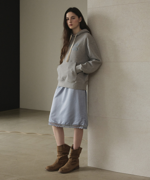 STUDIO&PARC（スタジオアンドパルク）の「Stitch Hoodie_Melange Grey（パーカー・レディース・チャコールグレー・1）」の3枚目の写真