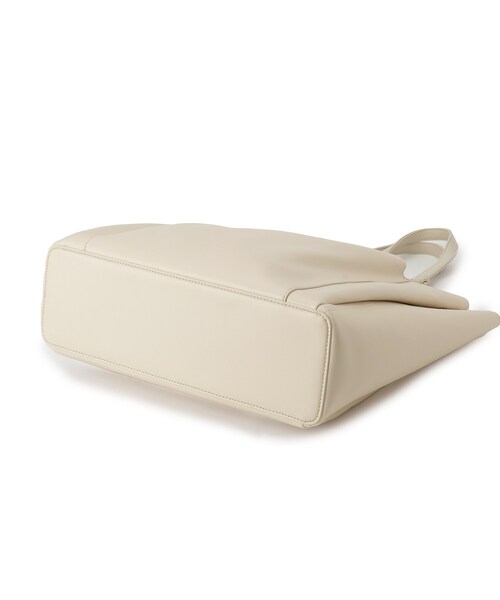 ITS'DEMO（イッツデモ）の「＜かるバッグ＞縦型A4トート（トートバッグ・レディース・ブラック/アイボリー/ベージュ・00）」の17枚目の写真