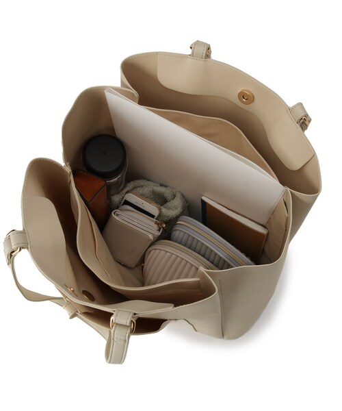 ITS'DEMO（イッツデモ）の「＜かるバッグ＞縦型A4トート（トートバッグ・レディース・ブラック/アイボリー/ベージュ・00）」の21枚目の写真