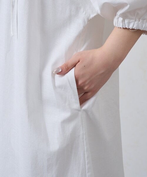 Jena espace merveilleux（ジェナ　エスパスメルヴェイユ）の「キーネックリネンワンピ（ワンピース・レディース・ブラック/ブルー/オフホワイト・FREE）」の15枚目の写真