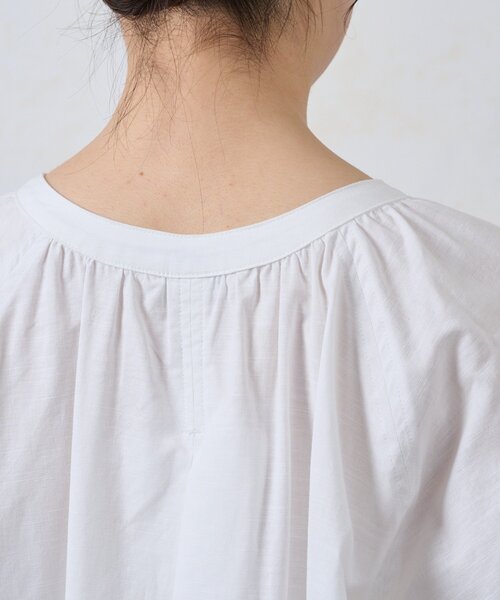 Jena espace merveilleux（ジェナ　エスパスメルヴェイユ）の「キーネックリネンワンピ（ワンピース・レディース・ブラック/ブルー/オフホワイト・FREE）」の16枚目の写真