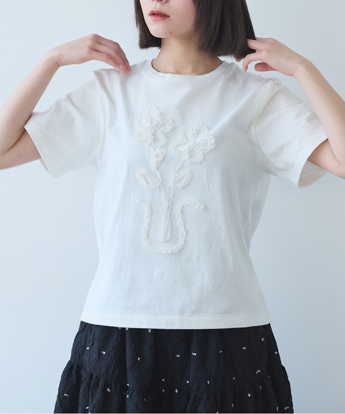 bulle de savon（ビュルデサボン）の「花びんのテープ刺繍 Tシャツ（Tシャツ/カットソー・レディース・グレー/ブルー/ホワイト・FREE）」の5枚目の写真
