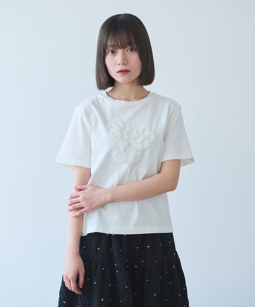 bulle de savon（ビュルデサボン）の「花びんのテープ刺繍 Tシャツ（Tシャツ/カットソー・レディース・グレー/ブルー/ホワイト・FREE）」の6枚目の写真
