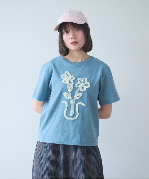 bulle de savon（ビュルデサボン）の「花びんのテープ刺繍 Tシャツ（Tシャツ/カットソー・レディース・グレー/ブルー/ホワイト・FREE）」の22枚目の写真
