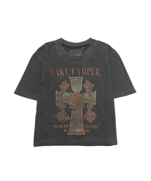 FAKE CAMPER（フェイクキャンパー）の「ウィメンズフラワーグラフィックピグメントクロップ半袖Tシャツ[チャコール]（Tシャツ/カットソー）」