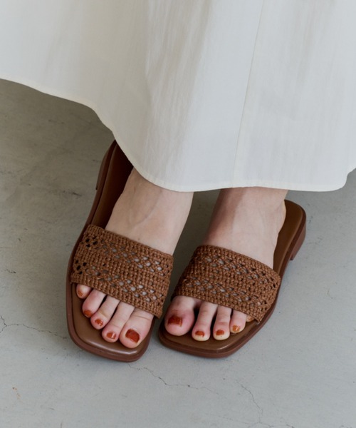 OLUN(オルン)の「natural crochet flat sandals/ナチュラルクロシェフラットサンダル(サンダル・レディース・ベージュ/ブラウン・LARGE/MEDIUM/SMALL/LL)」の10枚目の写真