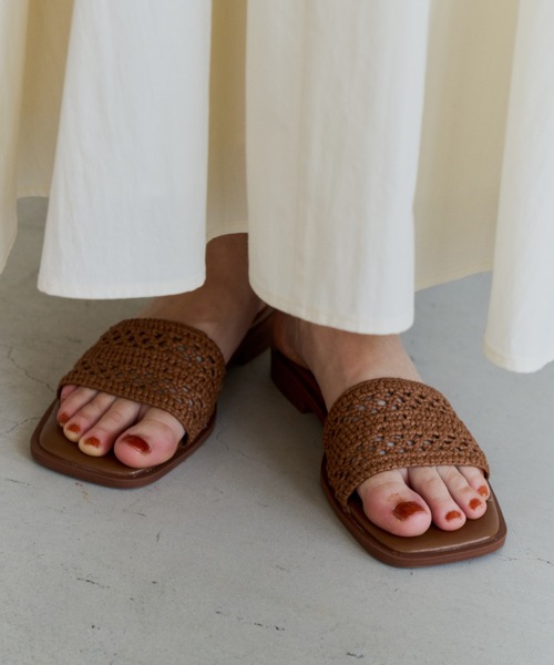 OLUN(オルン)の「natural crochet flat sandals/ナチュラルクロシェフラットサンダル(サンダル・レディース・ベージュ/ブラウン・LARGE/MEDIUM/SMALL/LL)」の11枚目の写真