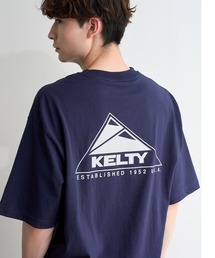 KELTY（ケルティ）の「【KELTY ケルティ】別注 三角ロゴTシャツ（Tシャツ/カットソー）」