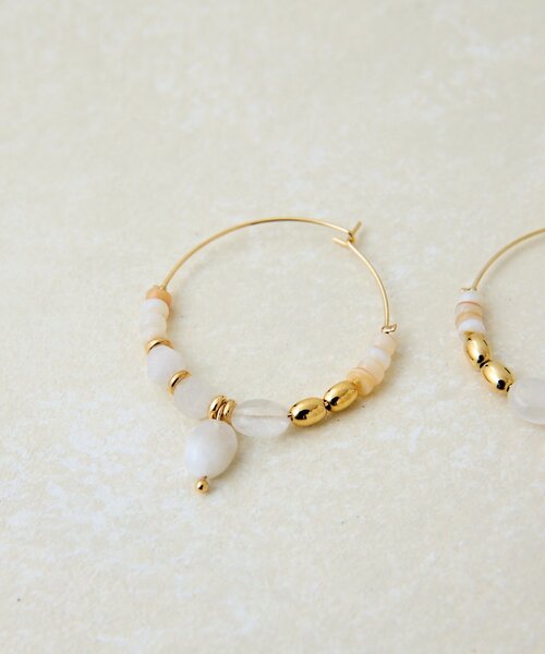 ear PAPILLONNER(イアパピヨネ)の「ワントーンフープピアス(ピアス(両耳用)・レディース・ブラウン/ホワイト・FREE)」の4枚目の写真