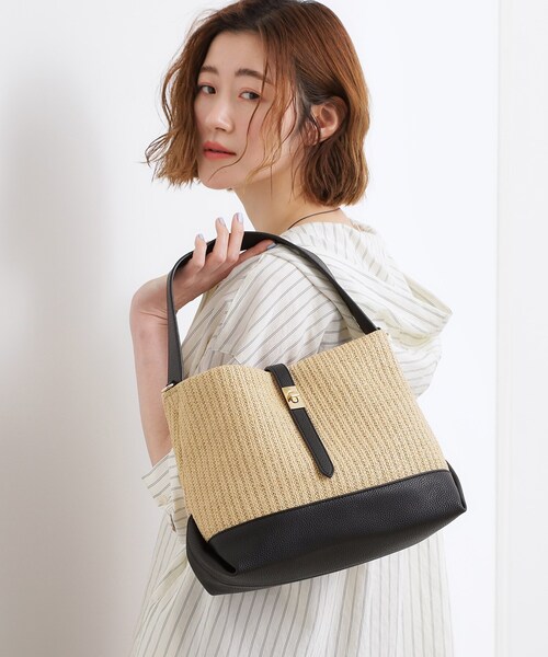 grove(グローブ)の「ベルトPPダブルショルダー(ショルダーバッグ・レディース・サックスブルー/ブラック/アイボリー・00)」の6枚目の写真