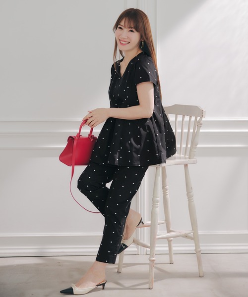 Liala×PG(リアラバイピージー)の「ドット 刺しゅう センタープレス パンツ Liala×PG(その他パンツ・レディース・ブラック/ベージュ・S/M)」の11枚目の写真