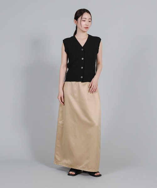 select MOCA Et（セレクトモカエト）の「【Et】Matte Satin I-line Long Skirt（スカート・レディース・ベージュ/チャコール・FREE）」の4枚目の写真