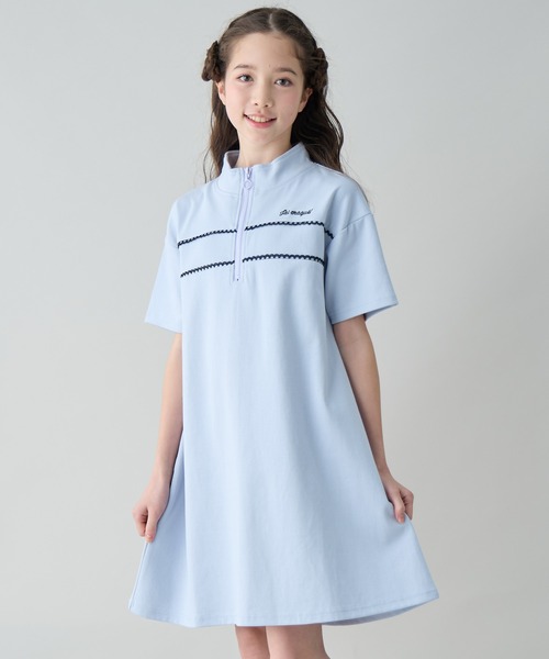 Amourire girl(アムリールガール)の「ハーフジップ レース ミニ丈 半袖 ワンピース(ワンピース・キッズ・サックスブルー/ブラック・140cm/150cm/160cm)」の2枚目の写真