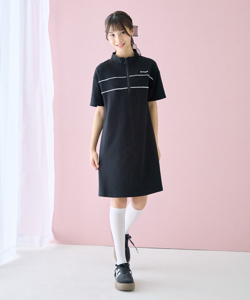 Amourire girl(アムリールガール)の「ハーフジップ レース ミニ丈 半袖 ワンピース(ワンピース・キッズ・サックスブルー/ブラック・140cm/150cm/160cm)」の1枚目の写真