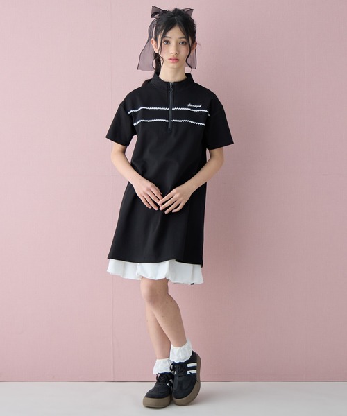 Amourire girl(アムリールガール)の「ハーフジップ レース ミニ丈 半袖 ワンピース(ワンピース・キッズ・サックスブルー/ブラック・140cm/150cm/160cm)」の4枚目の写真