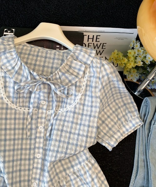 LUCPY（ラクピー）の「パステルチェックフリルネックブラウス（シャツ/ブラウス・レディース・ピンク/ブルー・SMALL/LARGE/MEDIUM）」の6枚目の写真