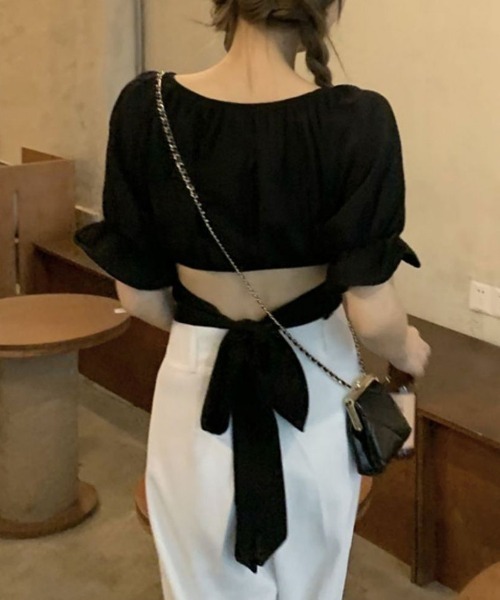 mielu(ミエル)の「バックリボンギャザーブラウス(シャツ/ブラウス・レディース・ブラック/ホワイト・LARGE/MEDIUM)」の10枚目の写真