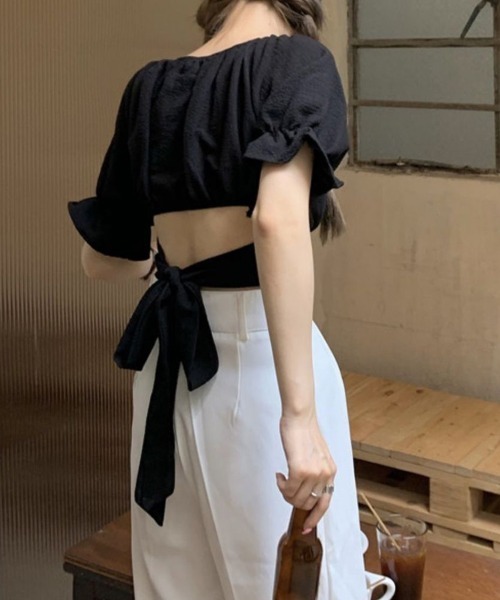 mielu(ミエル)の「バックリボンギャザーブラウス(シャツ/ブラウス・レディース・ブラック/ホワイト・LARGE/MEDIUM)」の12枚目の写真