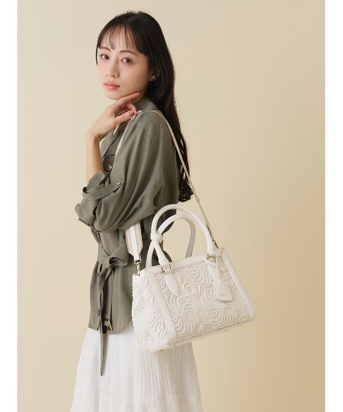 SNIDEL(スナイデル)の「バリエロゴバッグ(ハンドバッグ・レディース・アイボリー/ブラック/ブラウン・F)」の18枚目の写真