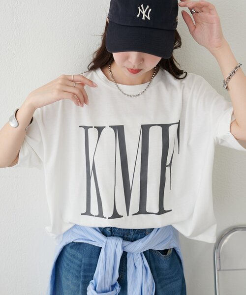 DISCOAT(ディスコート)の「【WEB限定】ショート丈ロゴ半袖Tシャツ(Tシャツ/カットソー・レディース・ホワイト系その他2/ピンク/ホワイト系その他・FREE)」の2枚目の写真