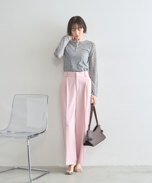 &. NOSTALGIA(アンドドットノスタルジア)の「配色ヘンリーネックシアートップス(Tシャツ/カットソー・レディース・グレー/ブラウン/ブラック・M)」の4枚目の写真