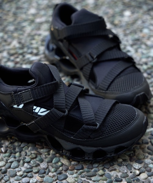 MIZUNO(ミズノ )の「(mizuno)WAVE PROPHECY STRAP(スニーカー・レディース・ホワイト/ブラック・25cm/24cm/23cm)」の8枚目の写真