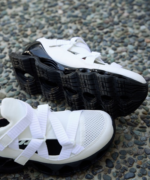 MIZUNO(ミズノ )の「(mizuno)WAVE PROPHECY STRAP(スニーカー・レディース・ホワイト/ブラック・25cm/24cm/23cm)」の21枚目の写真