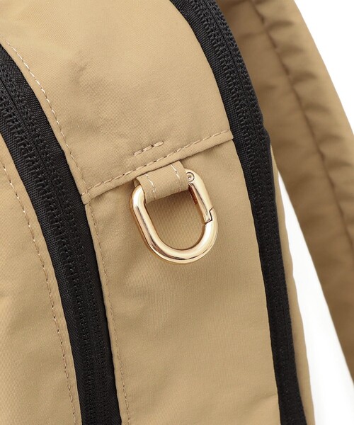 SHIPS（シップス）の「【WEB限定】Hyman Roth:〈撥水加工〉ナイロン バック パック（バックパック/リュック・レディース・ベージュ/ブラック・ONE SIZE）」の15枚目の写真