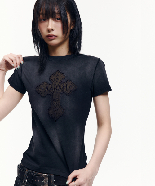 AAKAM(アーカム)の「ダストフェード CROS2 ハーフトップ (ブラック)(Tシャツ/カットソー・レディース・その他・1/2/3)」の4枚目の写真