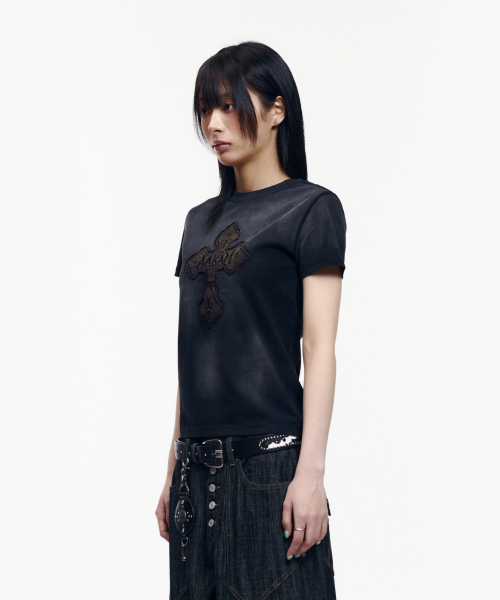 AAKAM(アーカム)の「ダストフェード CROS2 ハーフトップ (ブラック)(Tシャツ/カットソー・レディース・その他・1/2/3)」の5枚目の写真