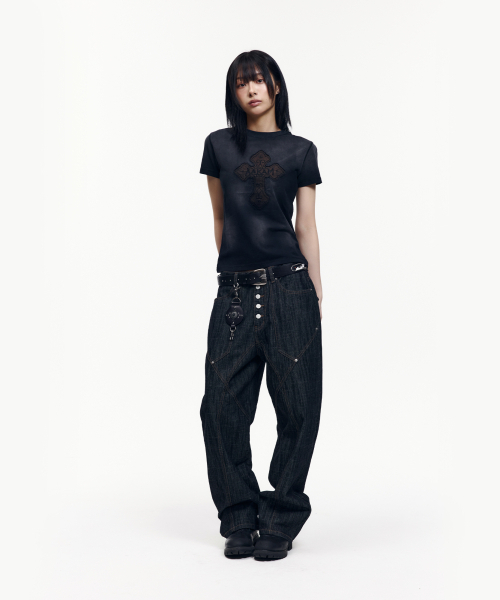 AAKAM(アーカム)の「ダストフェード CROS2 ハーフトップ (ブラック)(Tシャツ/カットソー・レディース・その他・1/2/3)」の9枚目の写真