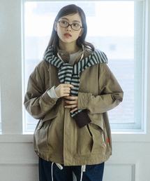 COMONINOZ（コモニノズ）の「STAND COLLAR JACKET [BEIGE]（その他アウター）」