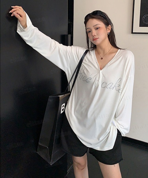 Dalfwin（ダールフィン）の「韓国ファッション RicecakeラインストーンロゴVネックヘンリーネック長袖Tシャツ（Tシャツ/カットソー・レディース・ブラック/ホワイト/グレー・FREE）」の6枚目の写真