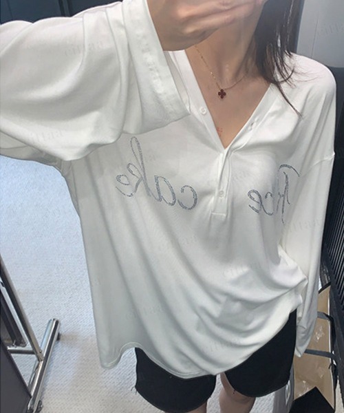 Dalfwin（ダールフィン）の「韓国ファッション RicecakeラインストーンロゴVネックヘンリーネック長袖Tシャツ（Tシャツ/カットソー・レディース・ブラック/ホワイト/グレー・FREE）」の9枚目の写真