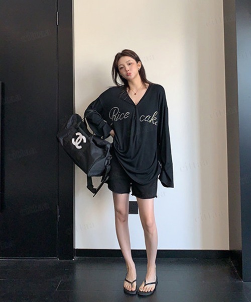 Dalfwin（ダールフィン）の「韓国ファッション RicecakeラインストーンロゴVネックヘンリーネック長袖Tシャツ（Tシャツ/カットソー・レディース・ブラック/ホワイト/グレー・FREE）」の17枚目の写真