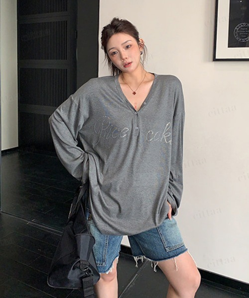 Dalfwin（ダールフィン）の「韓国ファッション RicecakeラインストーンロゴVネックヘンリーネック長袖Tシャツ（Tシャツ/カットソー・レディース・ブラック/ホワイト/グレー・FREE）」の21枚目の写真