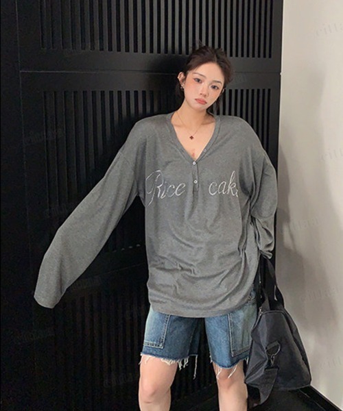 Dalfwin（ダールフィン）の「韓国ファッション RicecakeラインストーンロゴVネックヘンリーネック長袖Tシャツ（Tシャツ/カットソー・レディース・ブラック/ホワイト/グレー・FREE）」の19枚目の写真