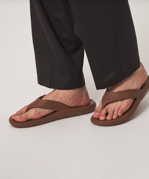 ISLAND SLIPPER(アイランドスリッパ)の「<ISLAND SLIPPER>EVA サンダル(サンダル・メンズ・ブラック/ブラウン系・8/10/9)」の2枚目の写真
